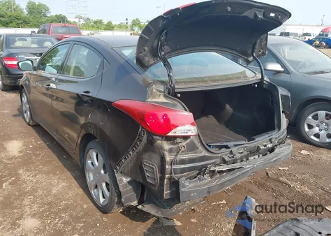 2013 Hyundai Elantra Limited z USA, uszkodzony, nr VIN KMHDH4AE7DU795716